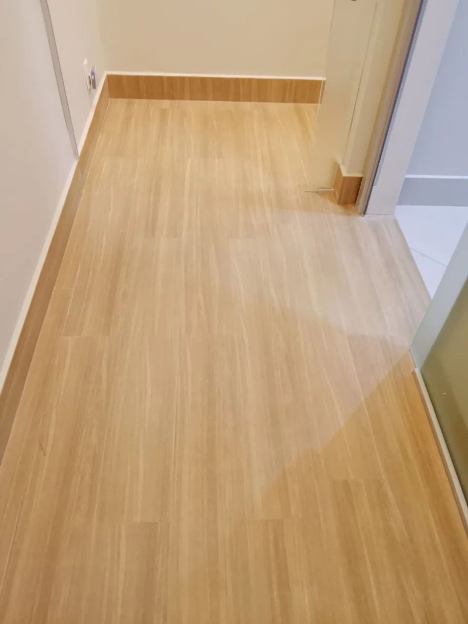 Instalação de Piso Vinilico e Laminado - Foto 3