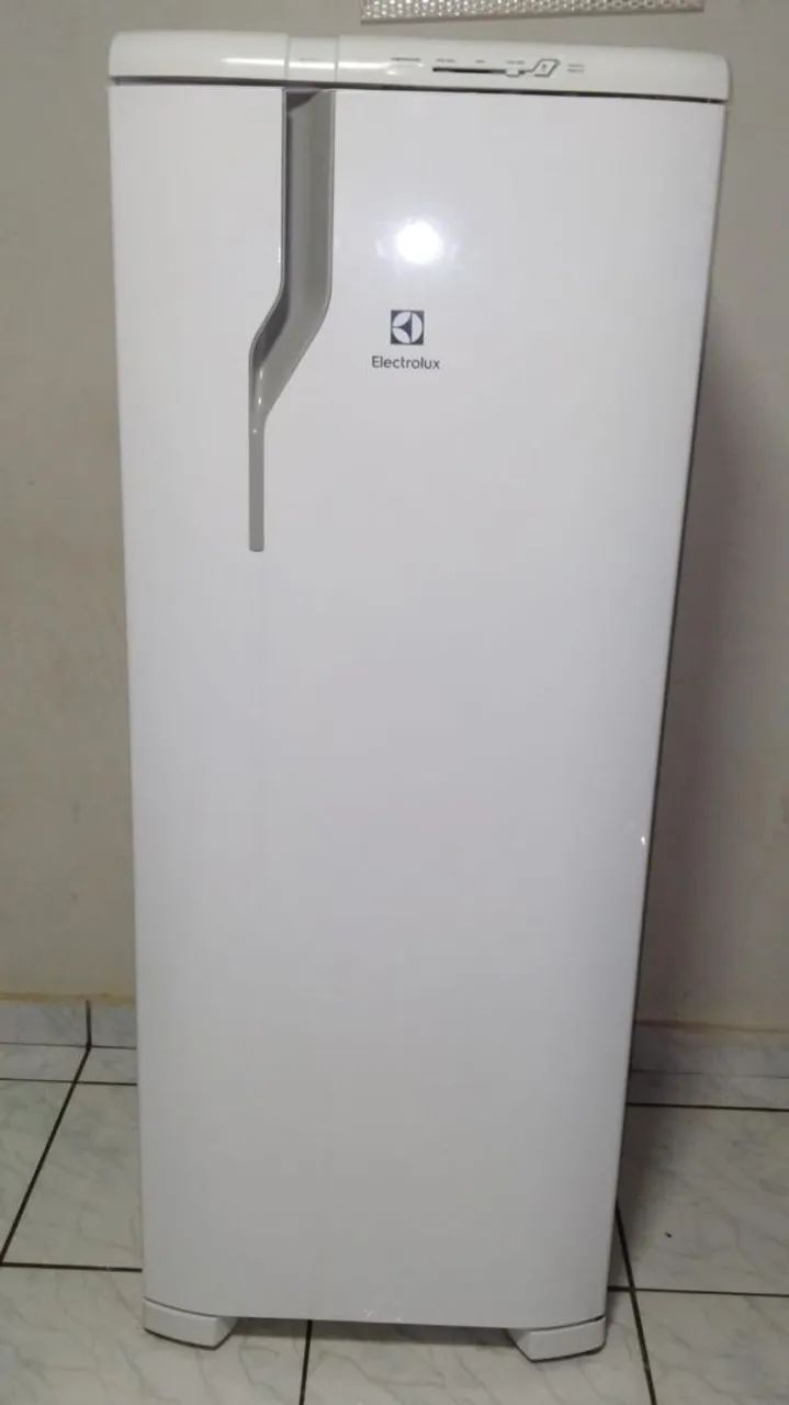 Geladeira Eletrolux RE31