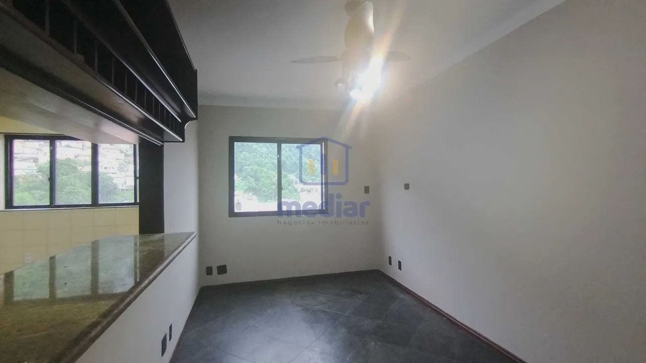Excelente Apartamento para Alugar 2 dormitórios, com vaga suficiente.