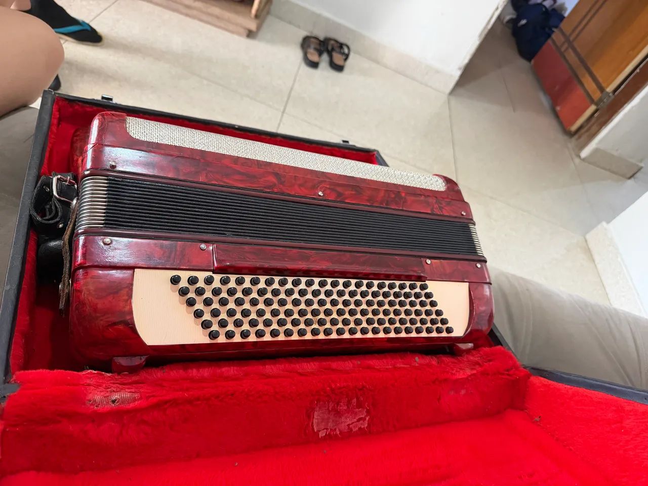 Acordeon eletrificada scandalli 120 baixos  - Foto 3