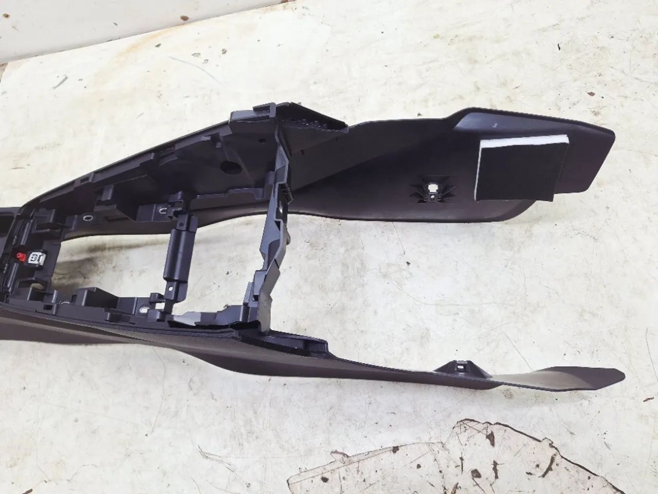 Acabamento Console Central Audi A3 Rt 2.0 2023 8y1863241 - Foto 4