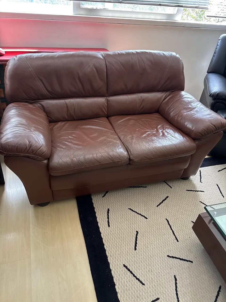 Sofa 2 lugares lindo - marrom korino sala de estar - Foto 2