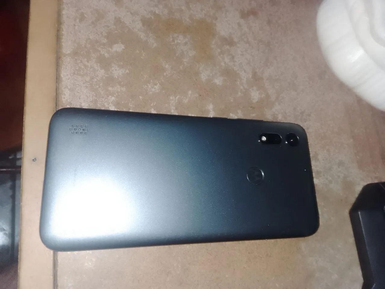 Motorola E6i usado com marcas na tela - Foto 4