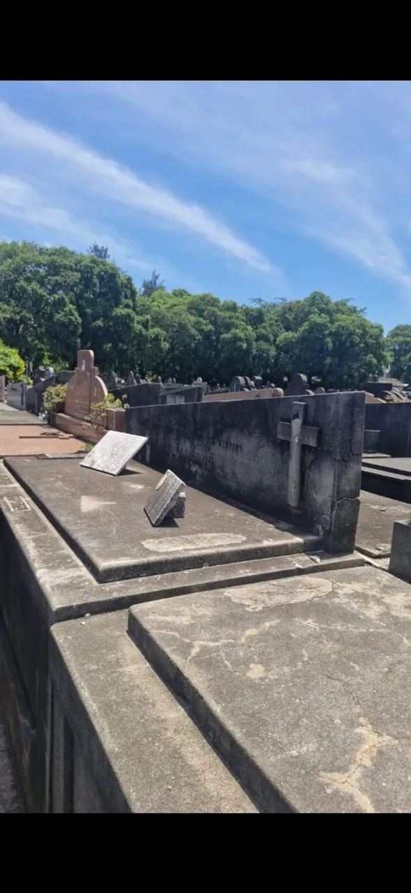 Vendo Jazigo Cemitério do Caju