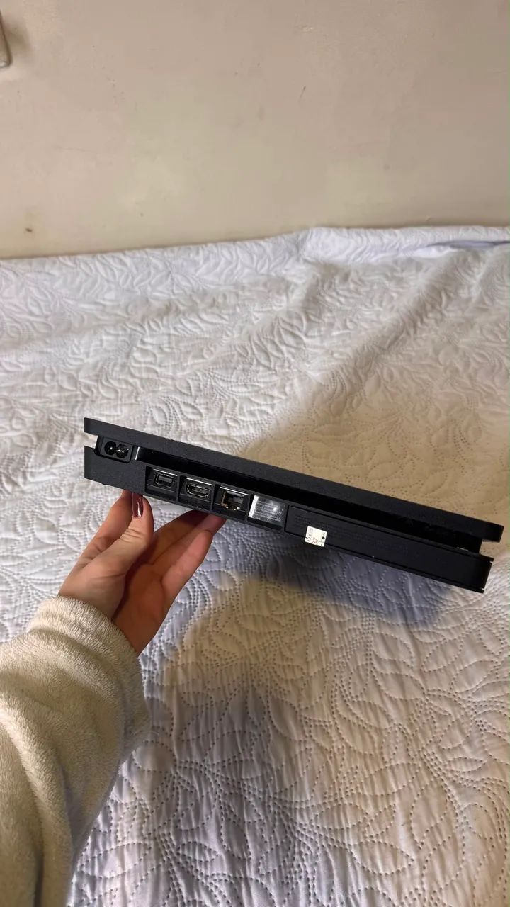 Vendo PlayStation 4 slim - Foto 2