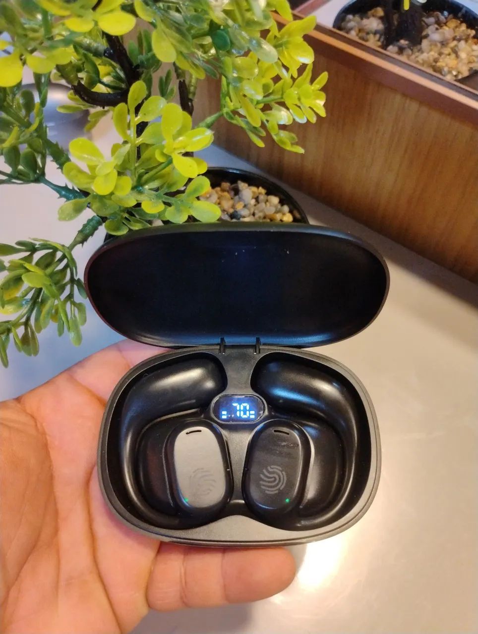 Ótimo Fone de ouvido bluetooth com leitor touch para execução de comandos. - Foto 4