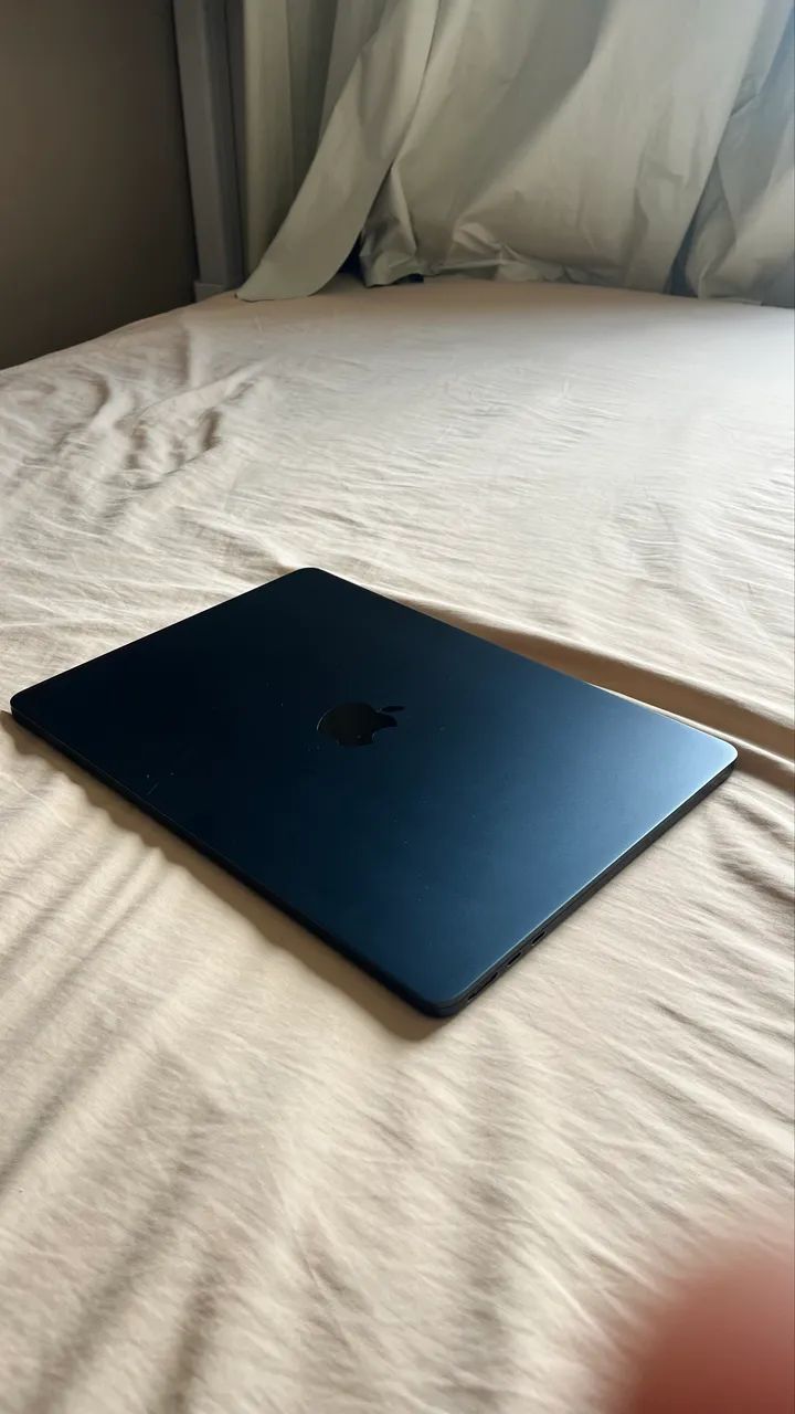 MacBook Air M2 (2022) - Cor Meia-Noite (Midnight) - Foto 3