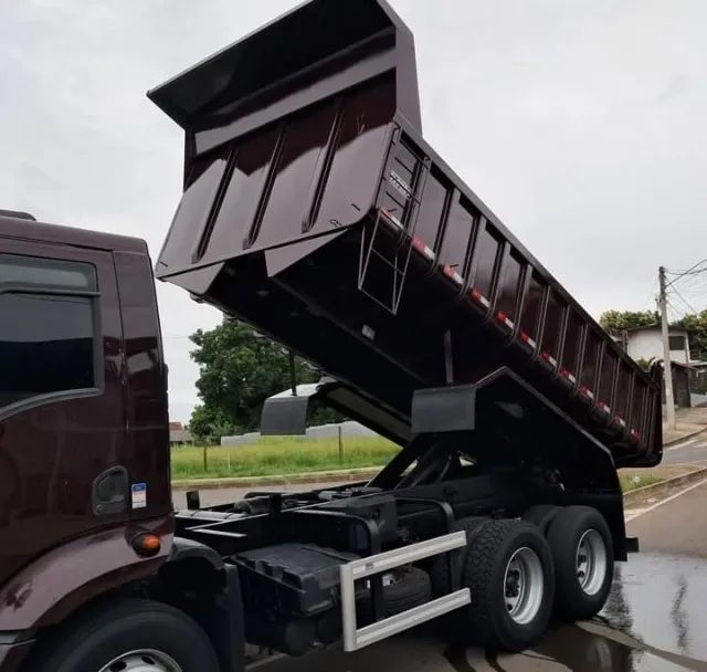 Ford Cargo 2428 6x2 2012 caçamba  - Foto 5