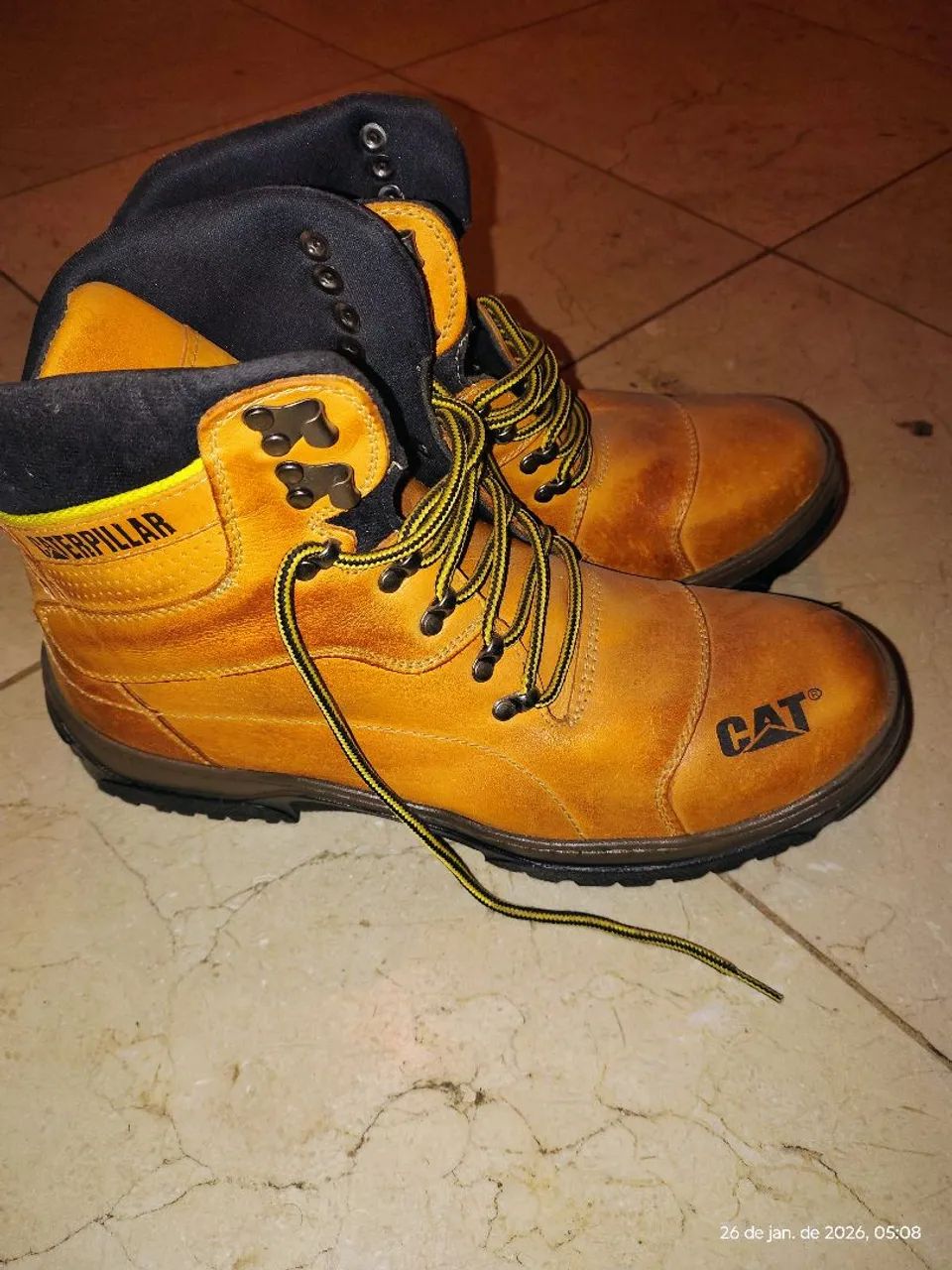 Bota em couro Caterpillar N*45