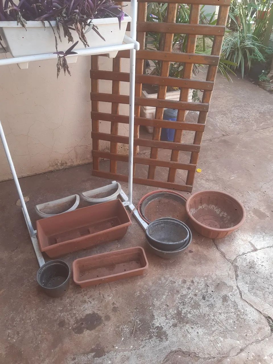 Vasos e Expositor para plantas tudo que está na foto por RS 147.00  - Foto 3
