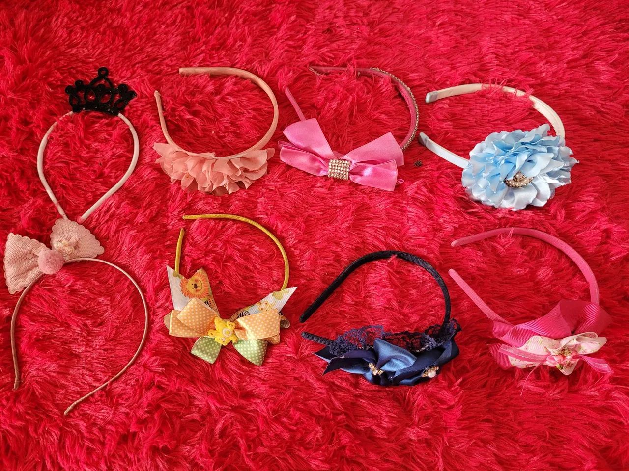 8 tiaras 