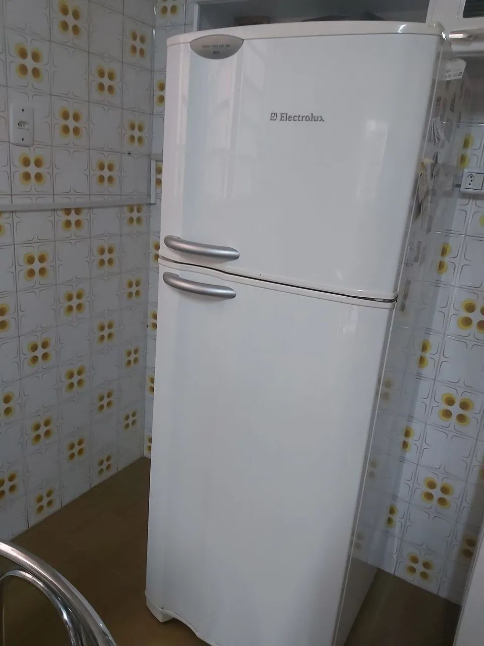 Geladeira Frost Free Eletrolux peq