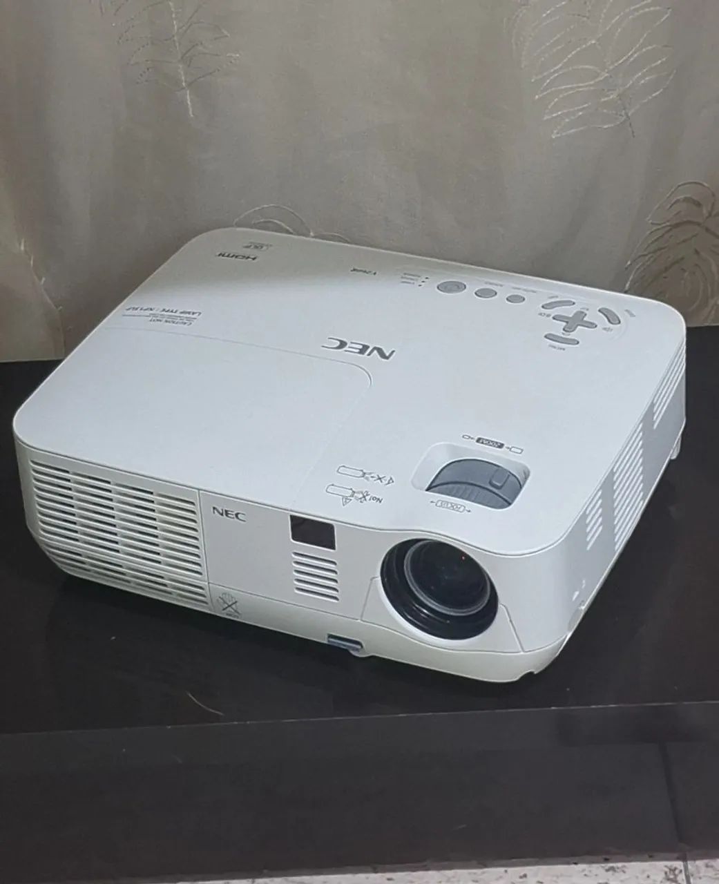 Projetor NEC V260R - Foto 2