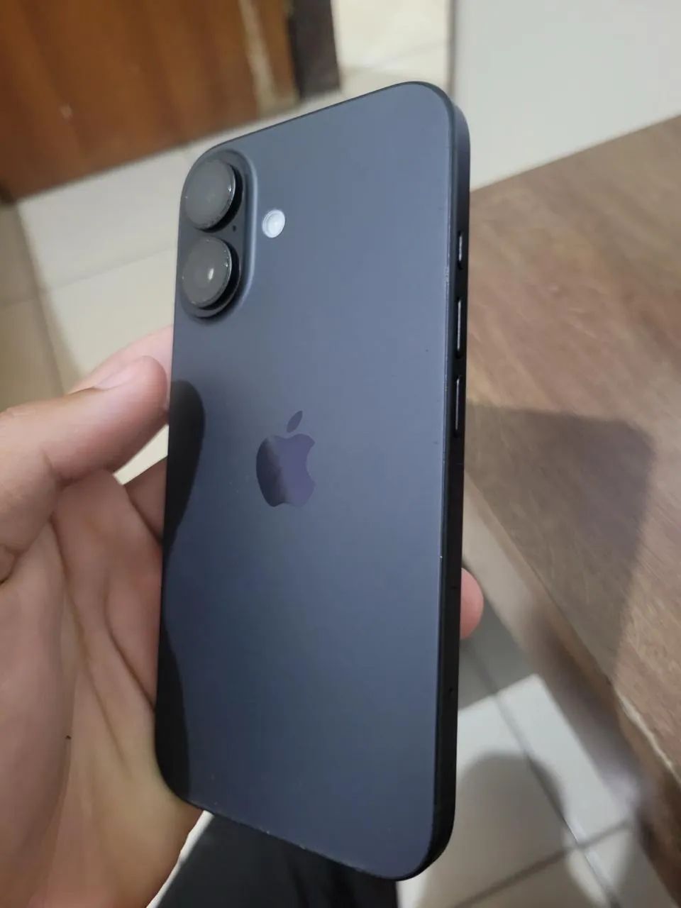 IPHONE 16 - Foto 4