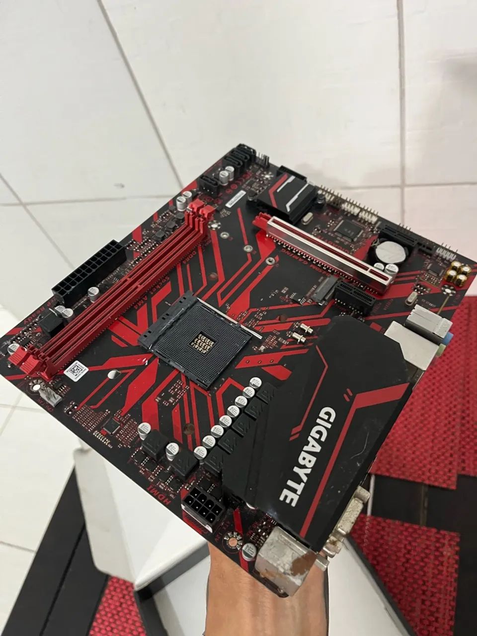 Placa mãe gigabyte B450M gaming