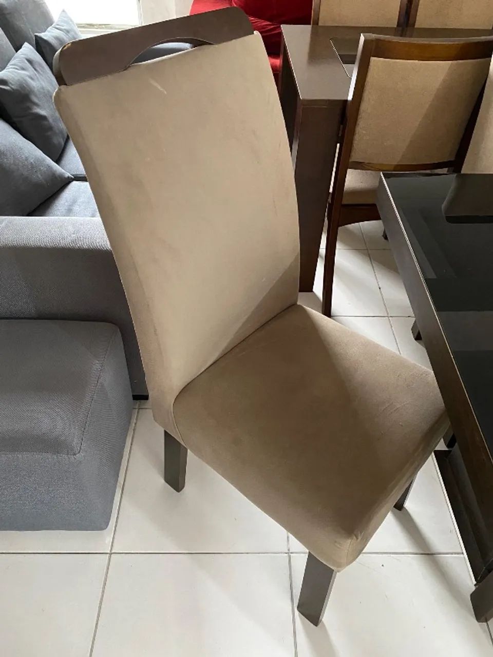 Mesa de jantar c/ 6 cadeiras estofadas  - Foto 5
