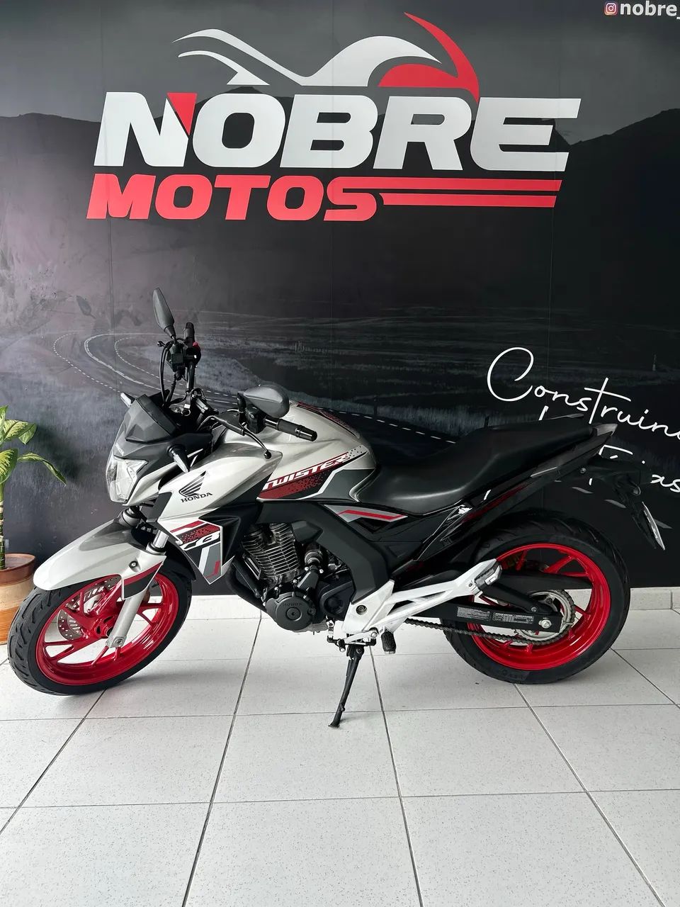 CB TWISTER 250F 2019 - Extra - Foto 2