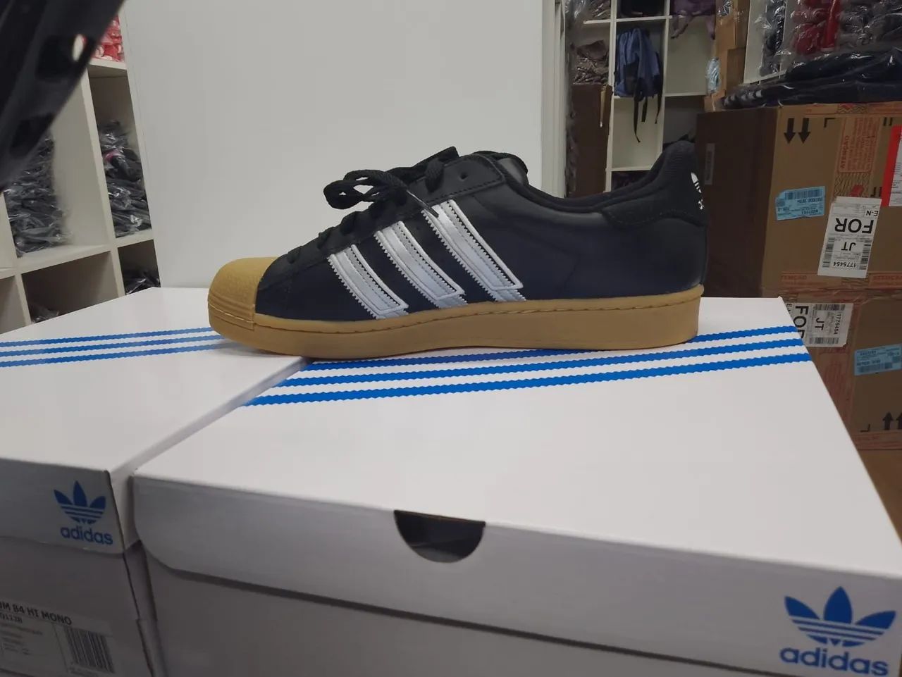 Tênis/Adidas 