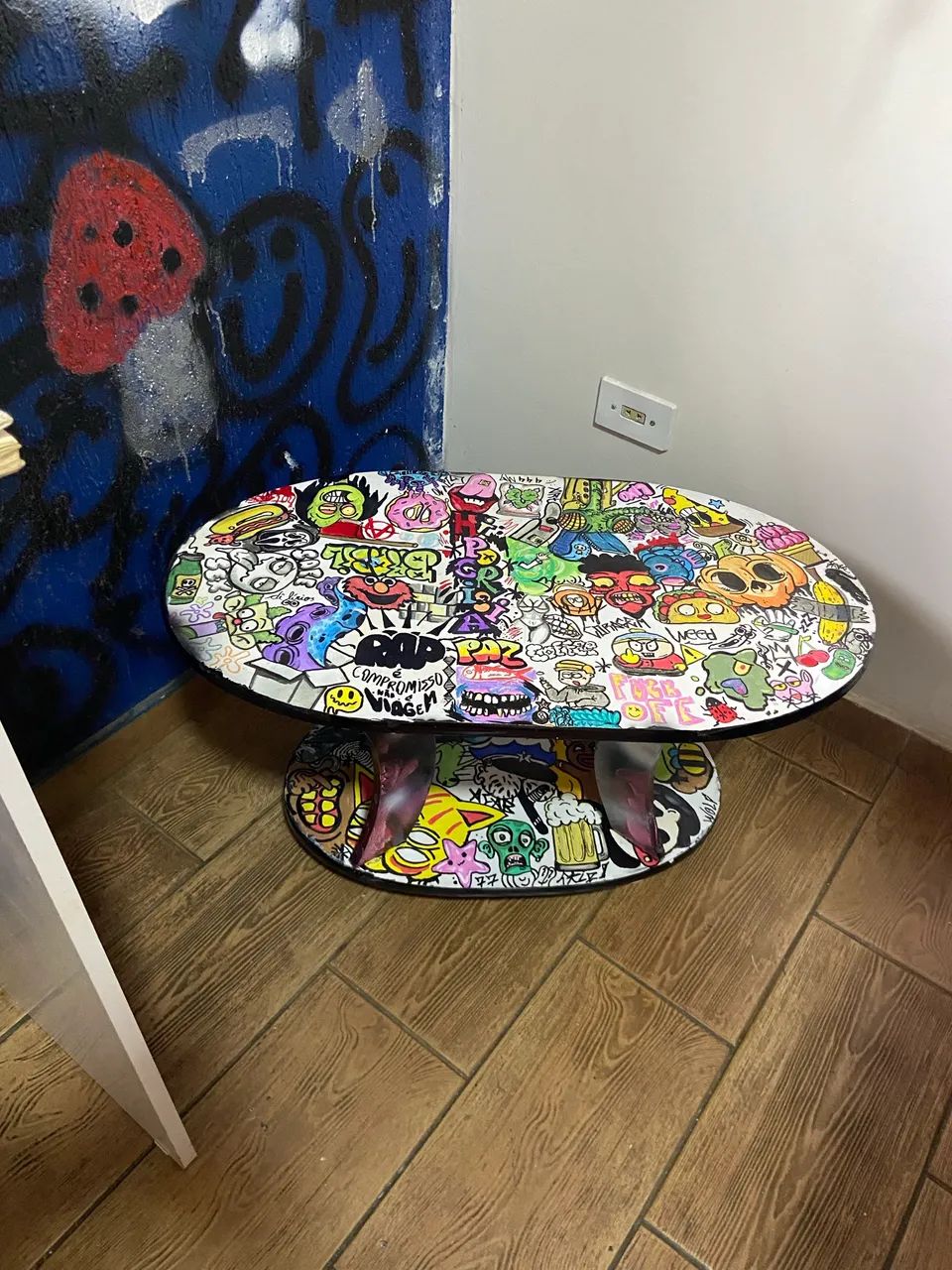 Mesinha de centro temática