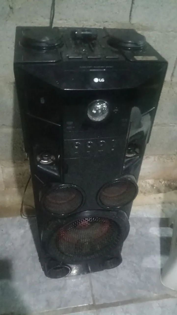 Vende se caixa de som 