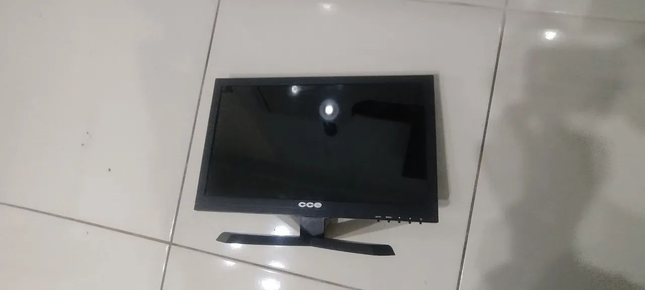 Monitor 15,6 CCE  - Foto 2