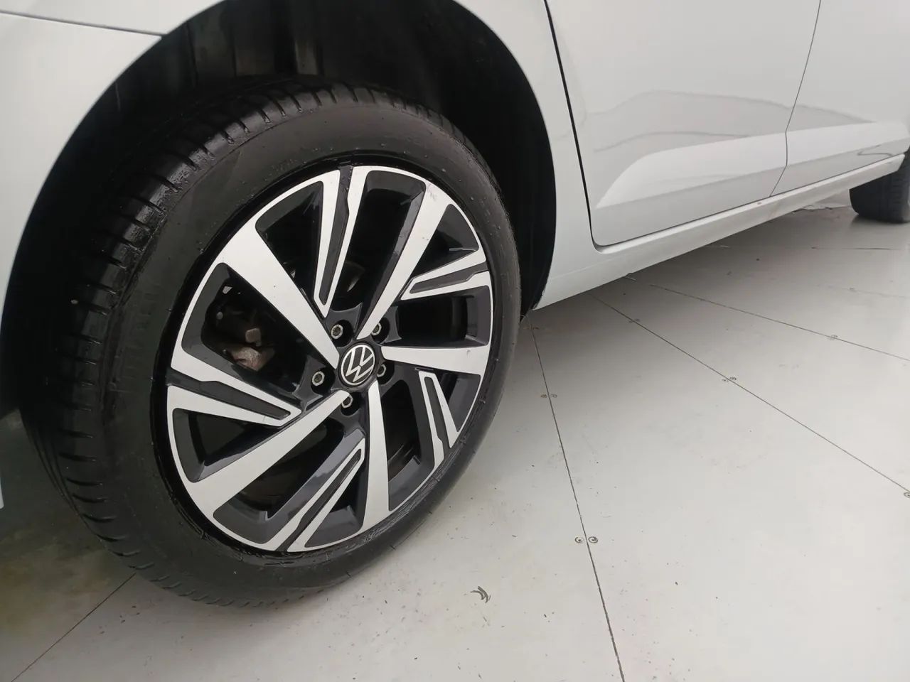 Volkswagen Virtus Highline 200 TSI 1.0 Flex 12V Aut, foto 14 de 18
