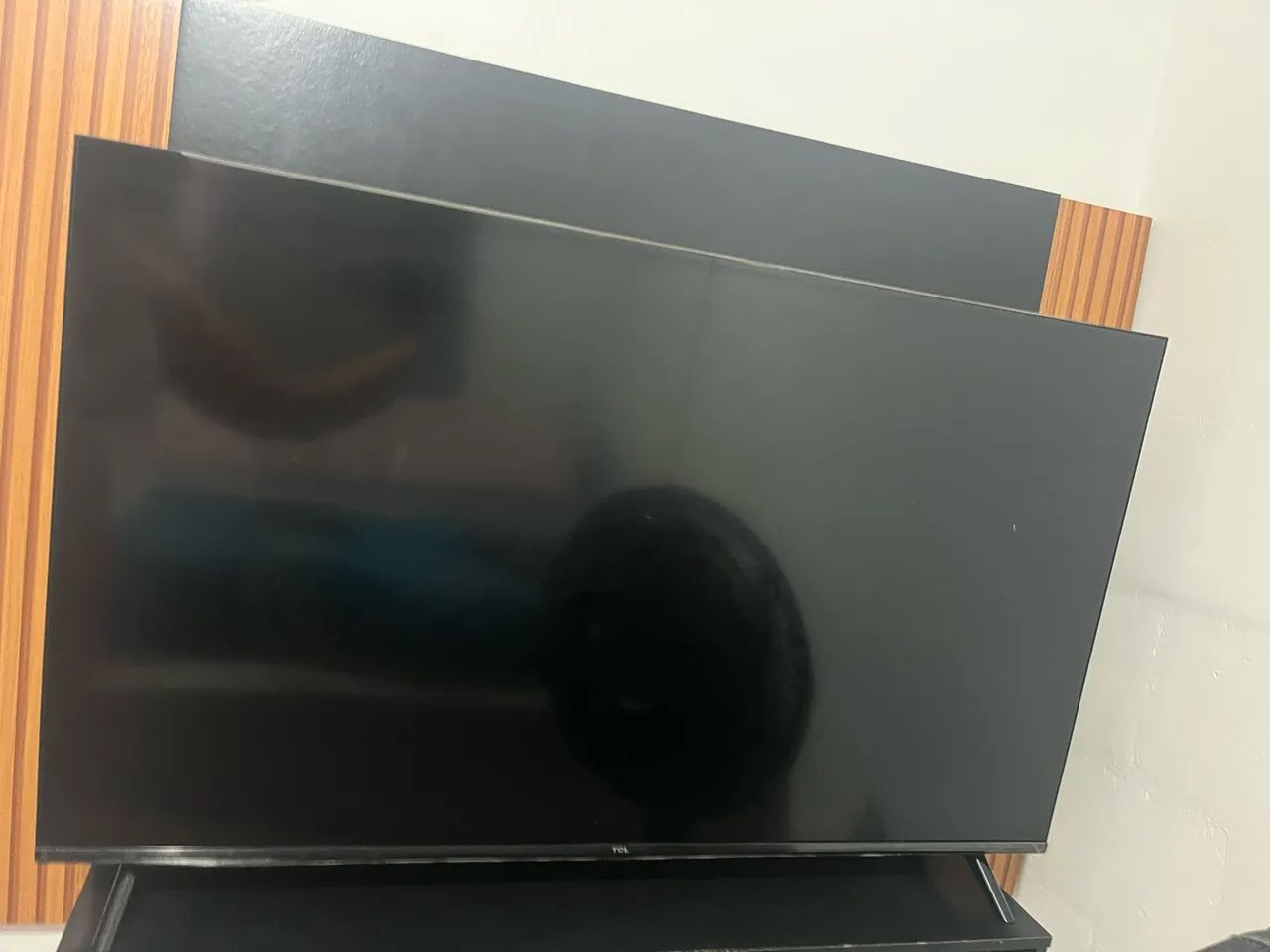 Vendo TV smart 43 polegadas, com comando de voz.