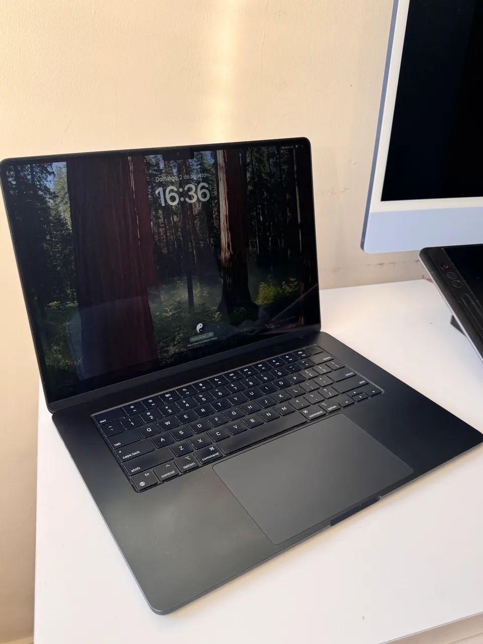 MacBook Air 15 polegadas- M2 2023 | 8GB | Excelente estado