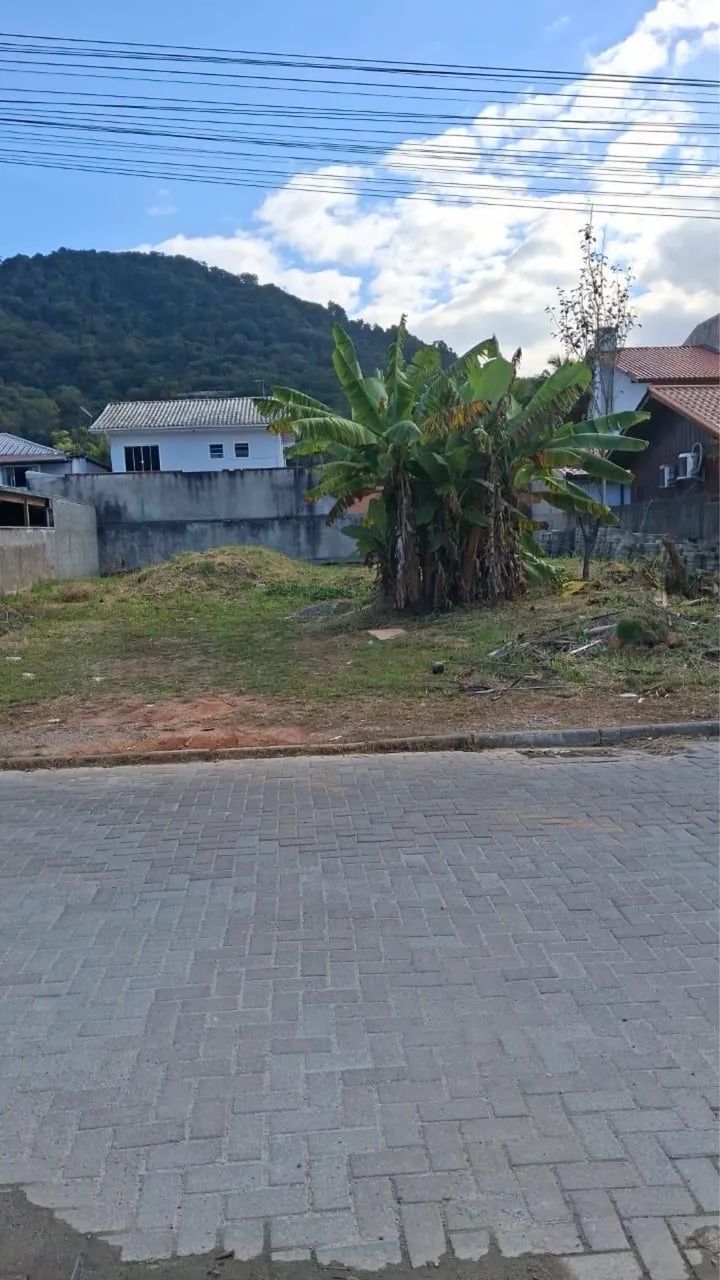 Terreno alto Aririu - prox mercado sul do Rio 