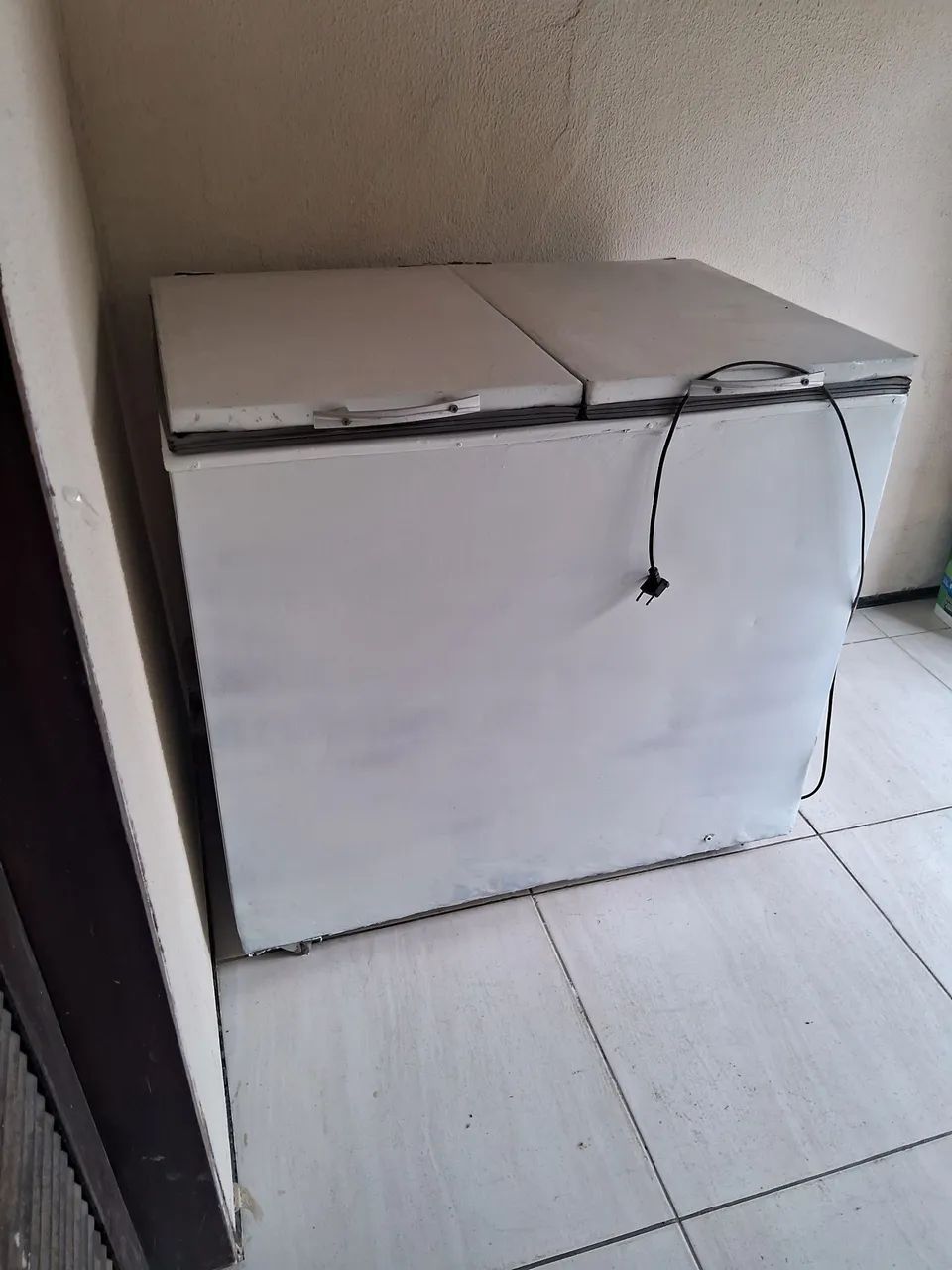 FREZER ESMALTEC 400L