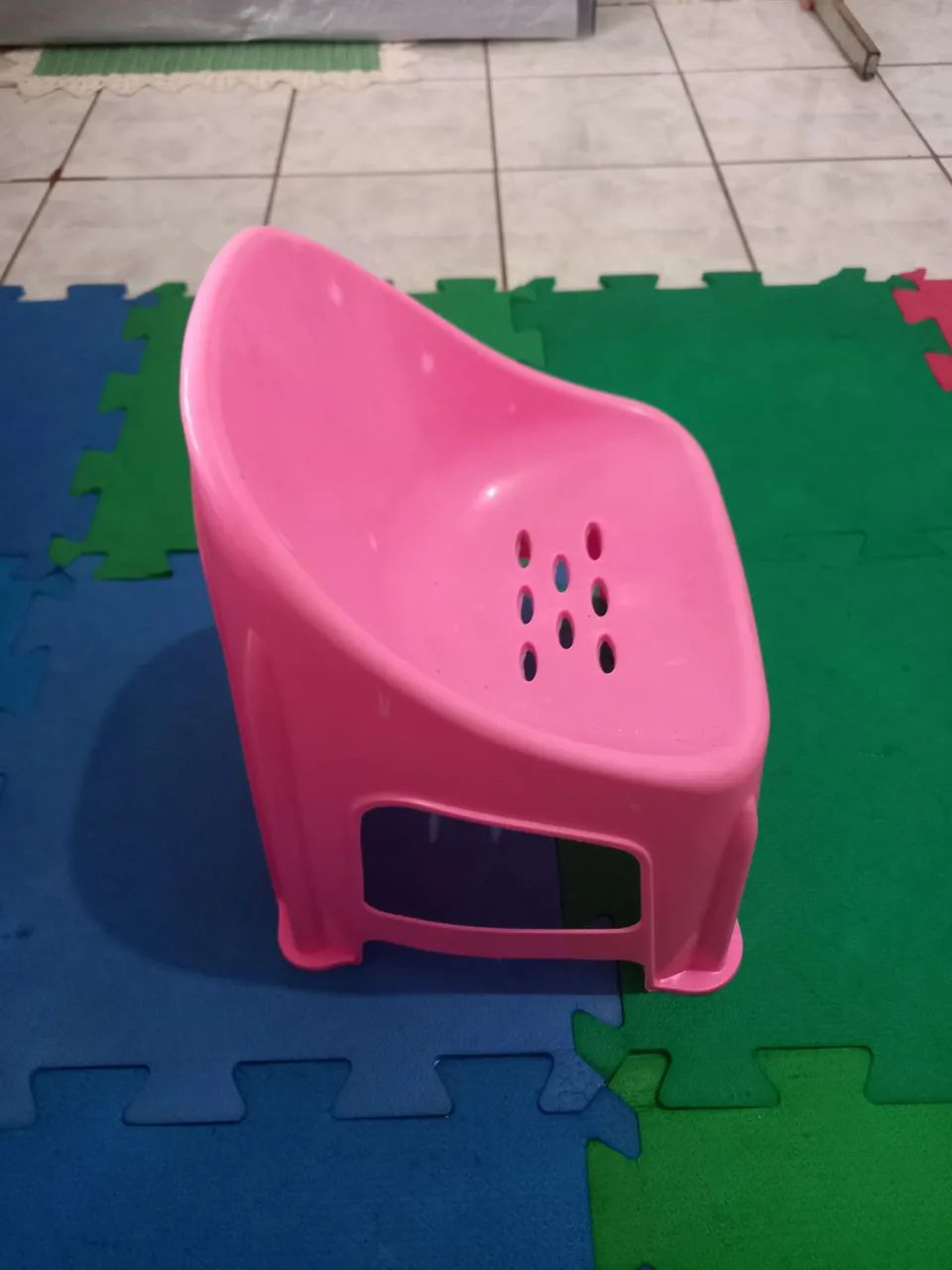 Cadeira infantil de plástico  - Foto 2