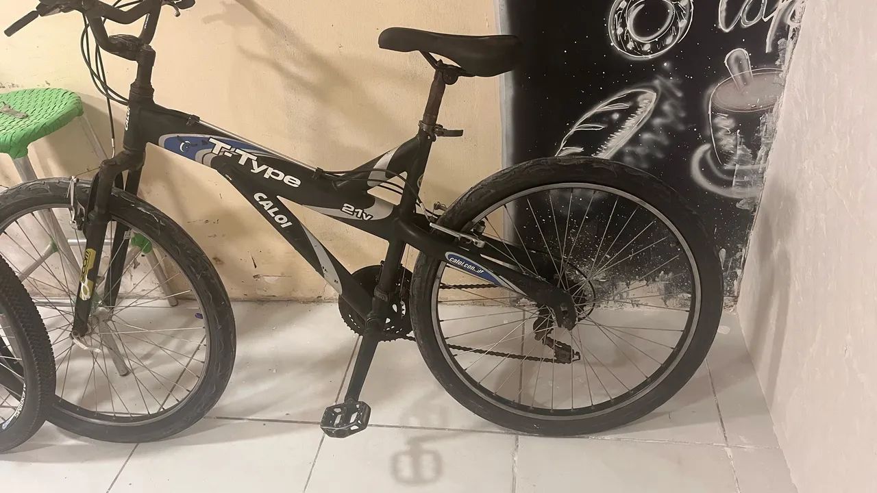 buke aro 26 caloi com macha no rolamento  - Foto 4