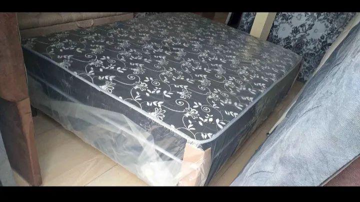 Cama box de casal conjugada com Espuma 