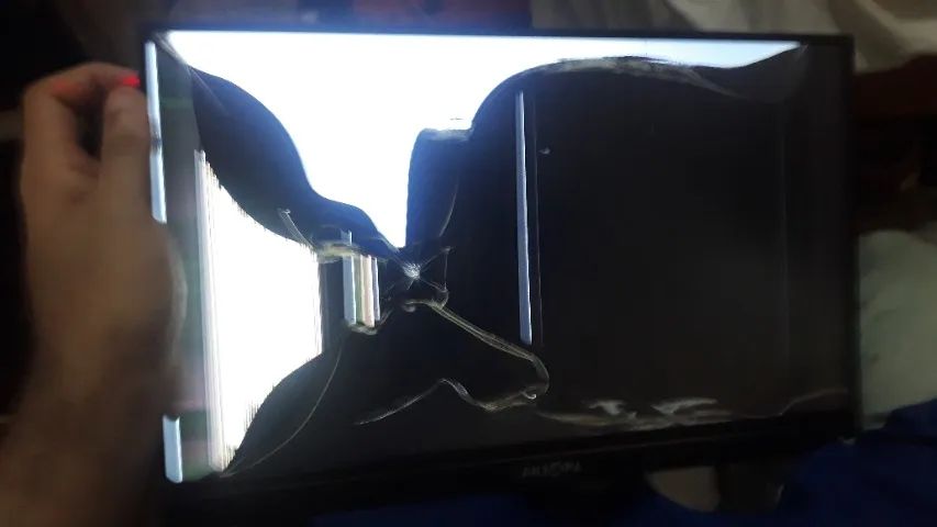 Monitor Portátil Arzopa Defeito - Foto 3