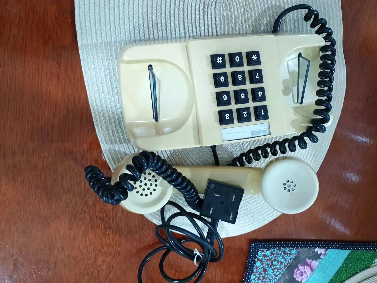 Aparelho telefone antigo. - Foto 3