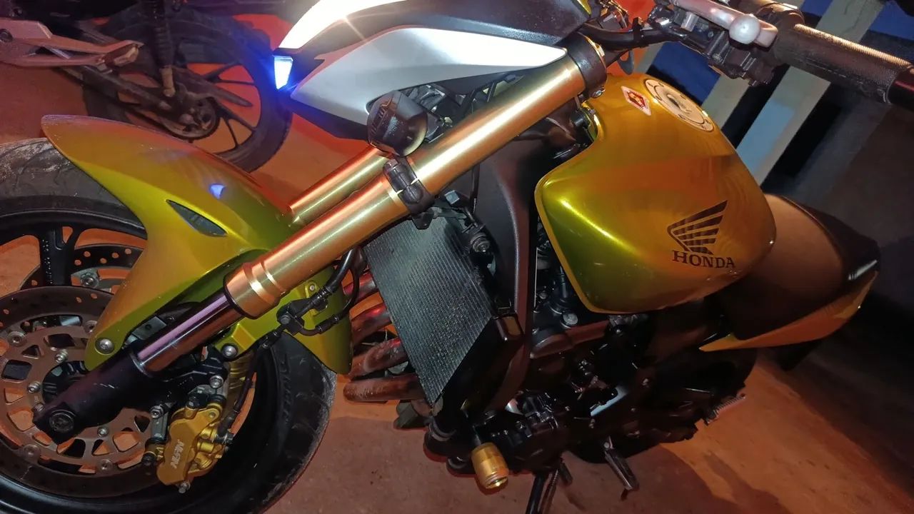 Hornet 600 - Foto 2