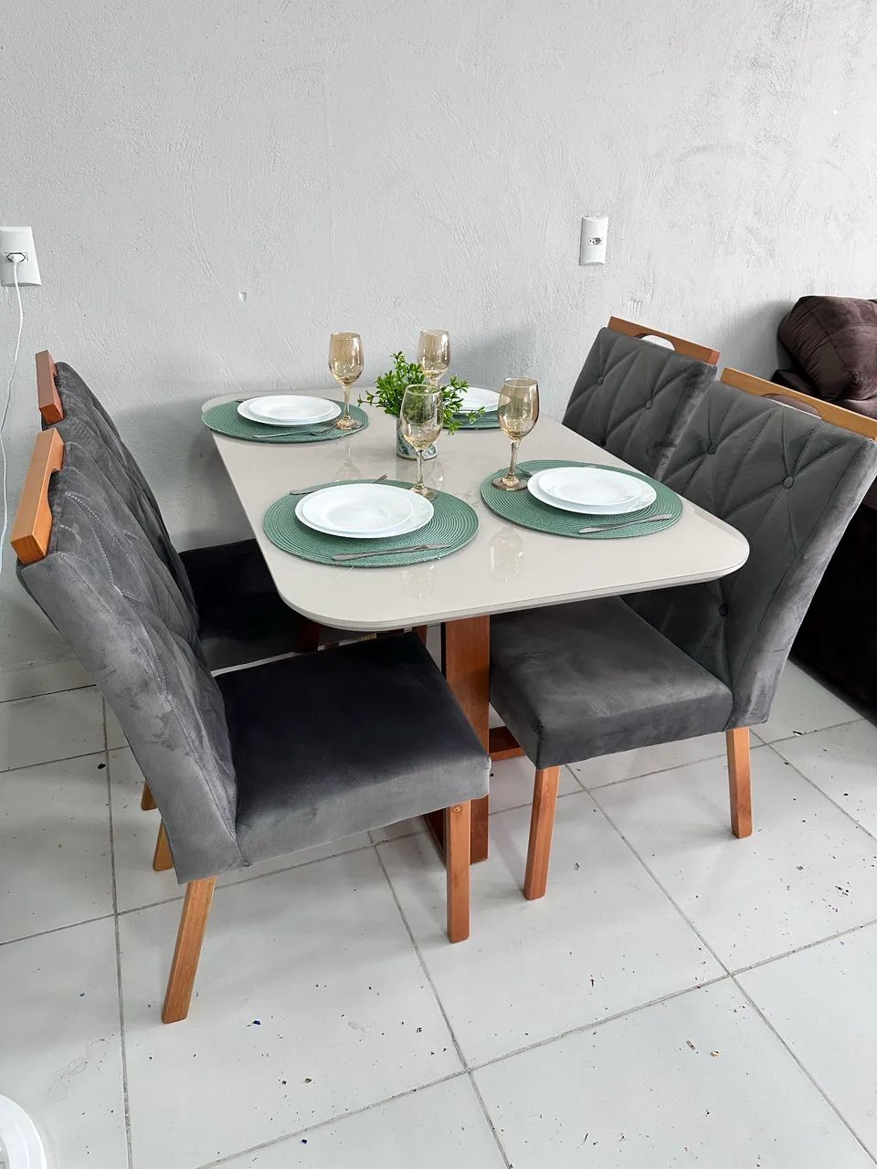 CONJUNTO MESA DE JANTAR COM 4 CADEIRAS - MEDIDAS 120x80 - Foto 4