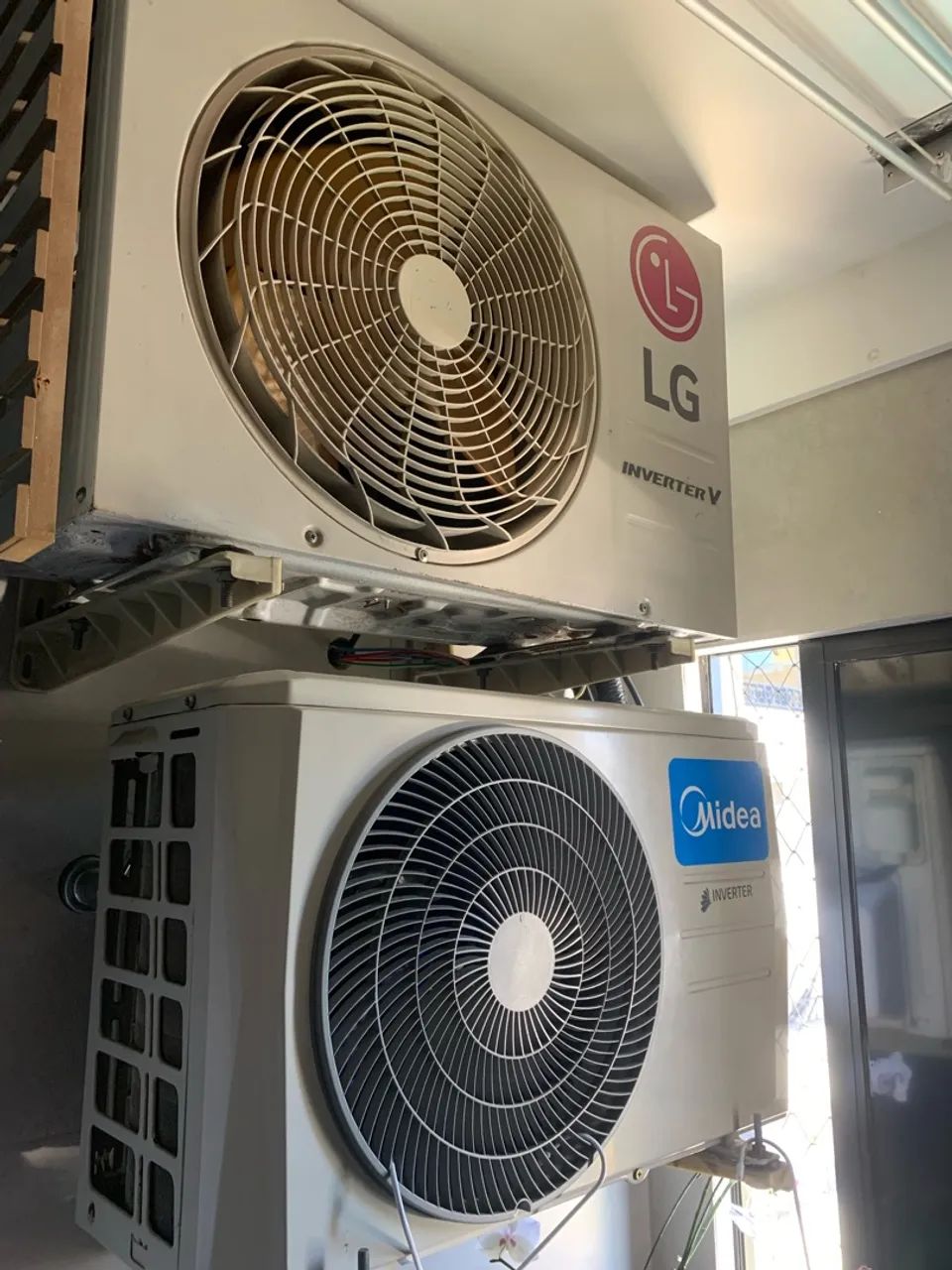 Ar condicionados split usados com problemas.