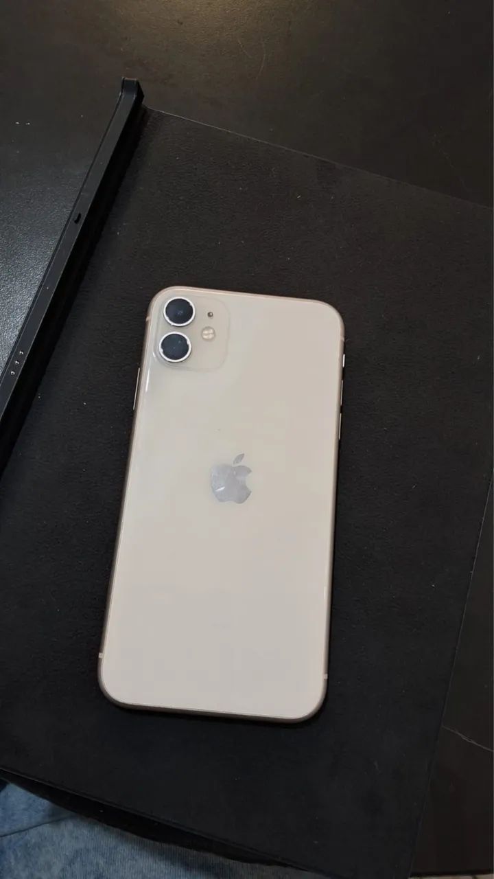 iPhone 11 - 128GB Branco, Face ID ok, tudo funcionando
