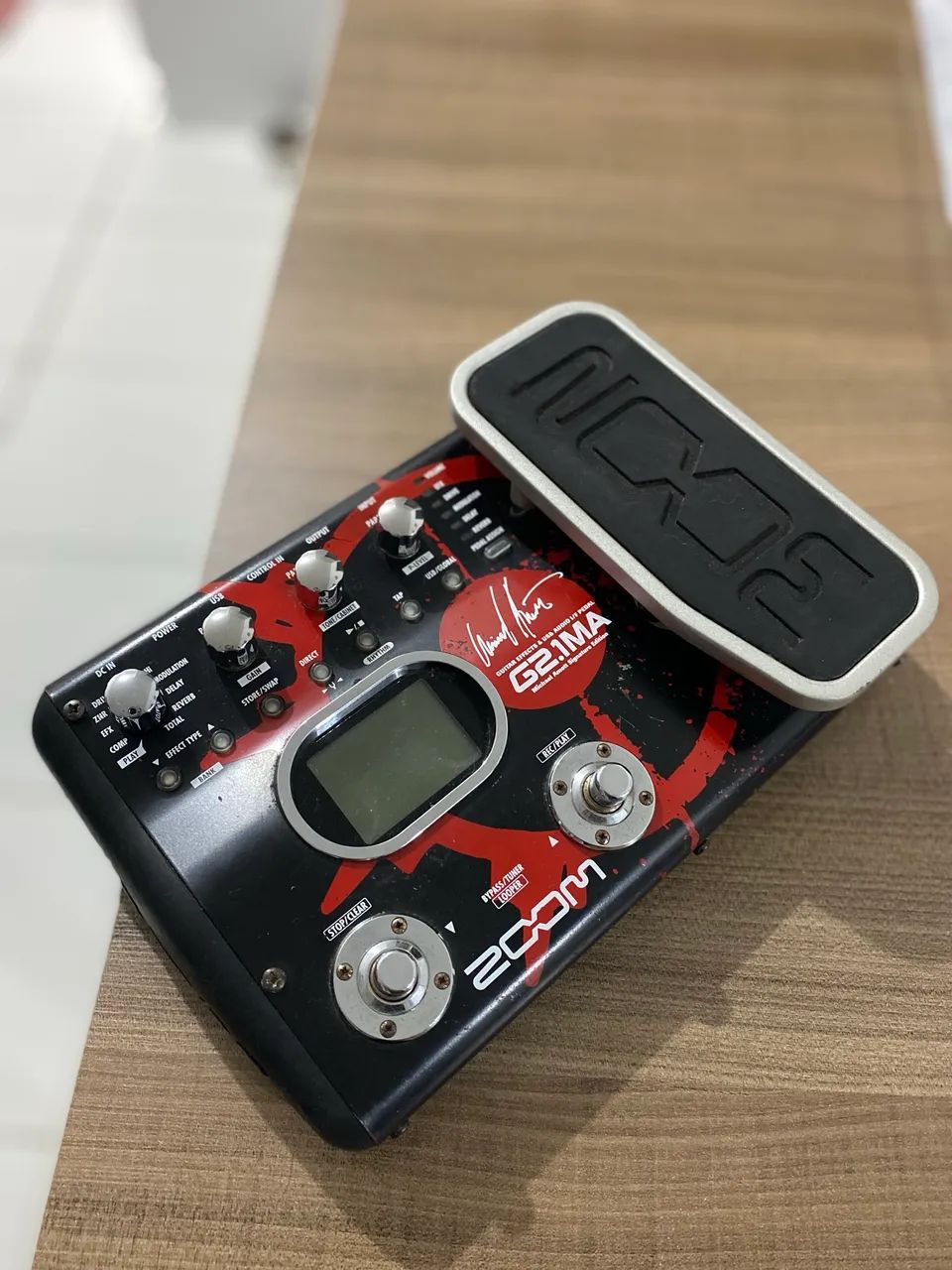 Pedaleira Zoom G2.1MA Michael Amott Signature + Fonte Original