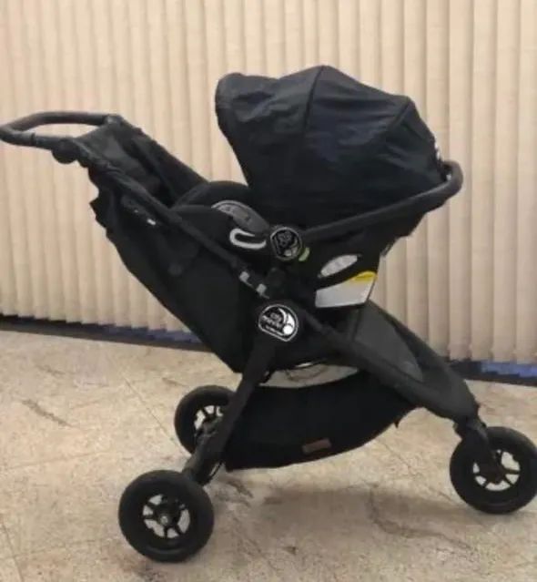 Carrinho de bebê usado 1500 - Foto 2