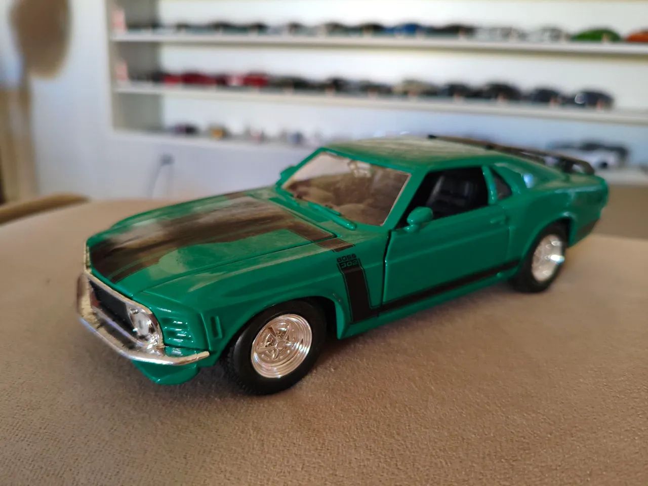 Miniatura Mustang Boss - 1:24
