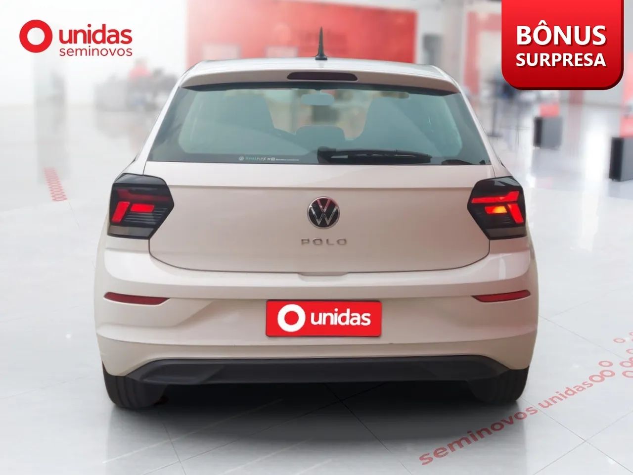 Volkswagen Polo Track 1.0 Flex 12V 5p, foto 4 de 14