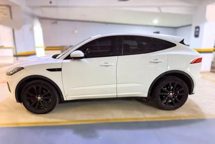 Jaguar E-Pace R-dynamic SE 2.0 AWD 300cv Aut. 2020 - Foto 2