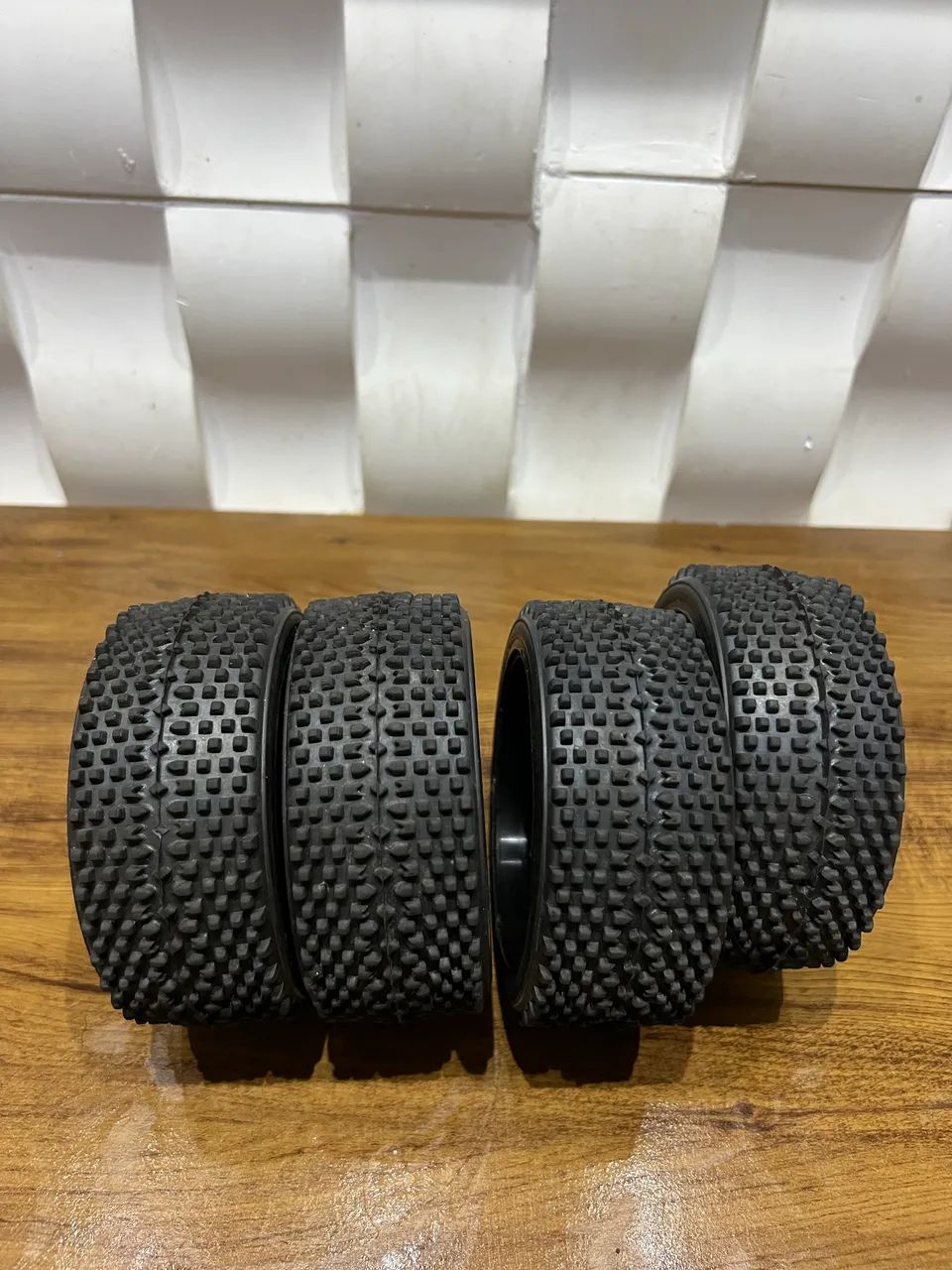 Kyosho dbx buggy jogo de pneus Automodelo  - Foto 3