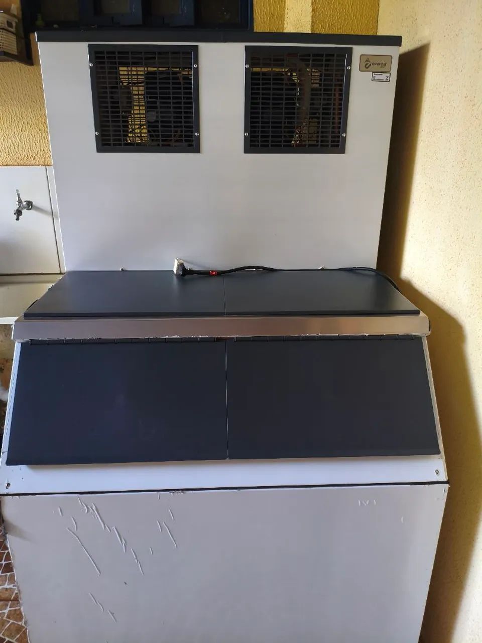 Máquina de gelo completa