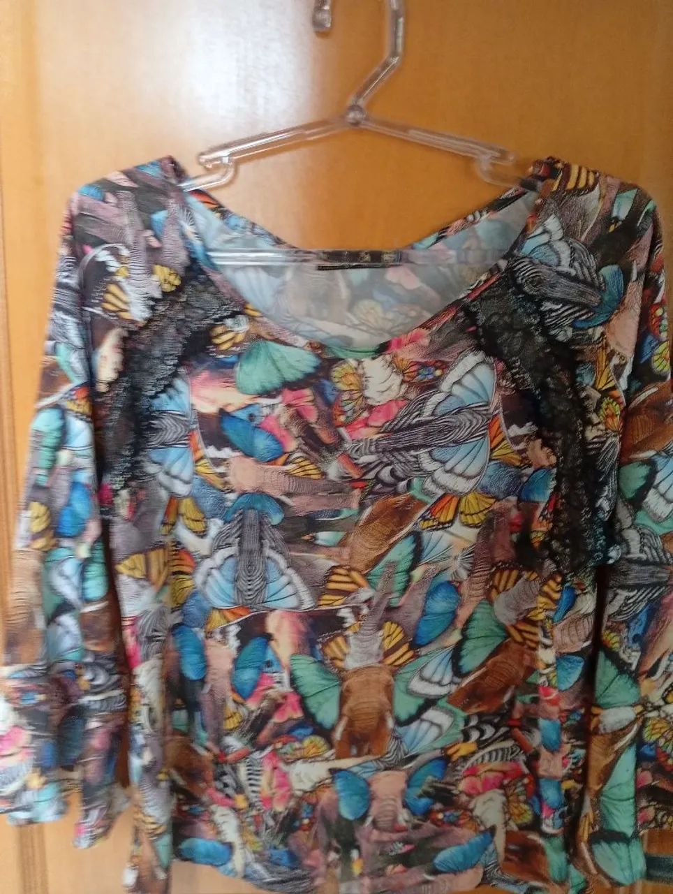 Blusa 3/4 viscose com renda M