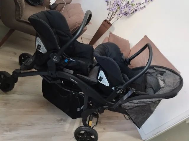 Vendo carrinho de bebê Gêmeos com bebê conforto  - Foto 3