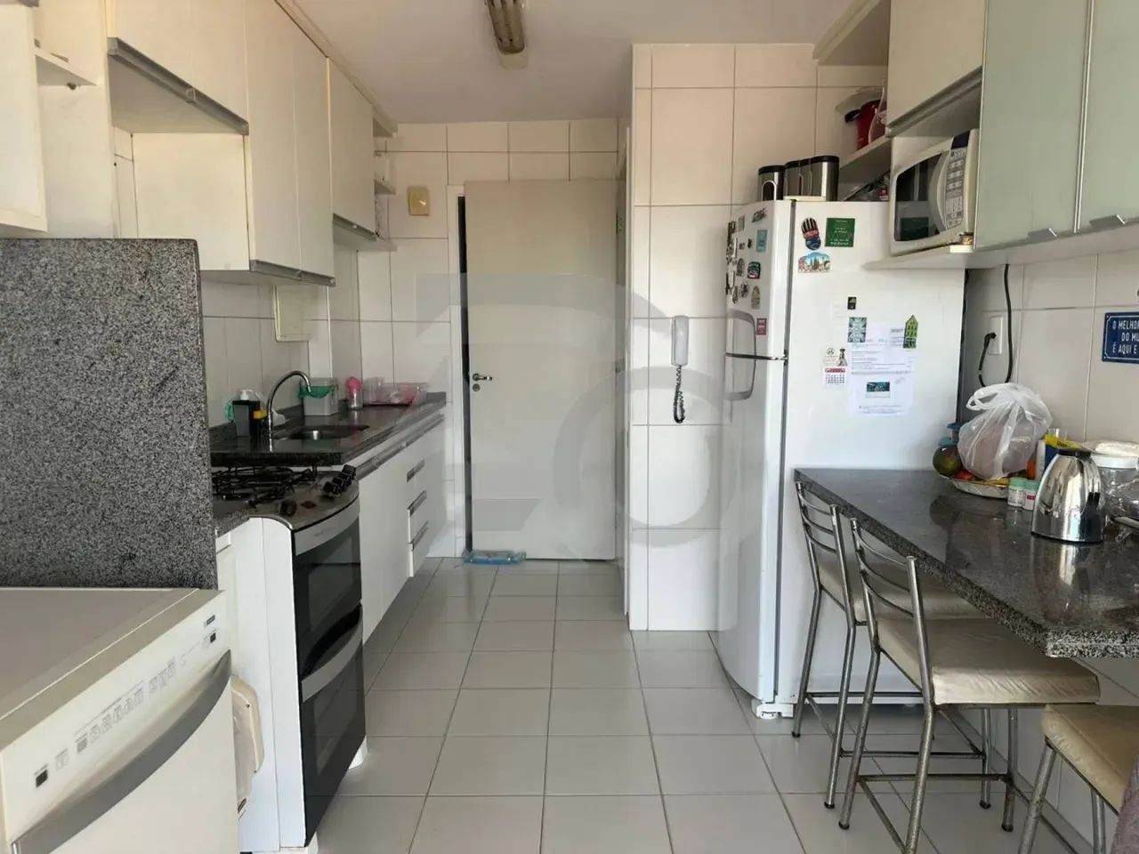 Apartamento no Condomínio Pátio com 3 Quartos, sendo 1 Suíte