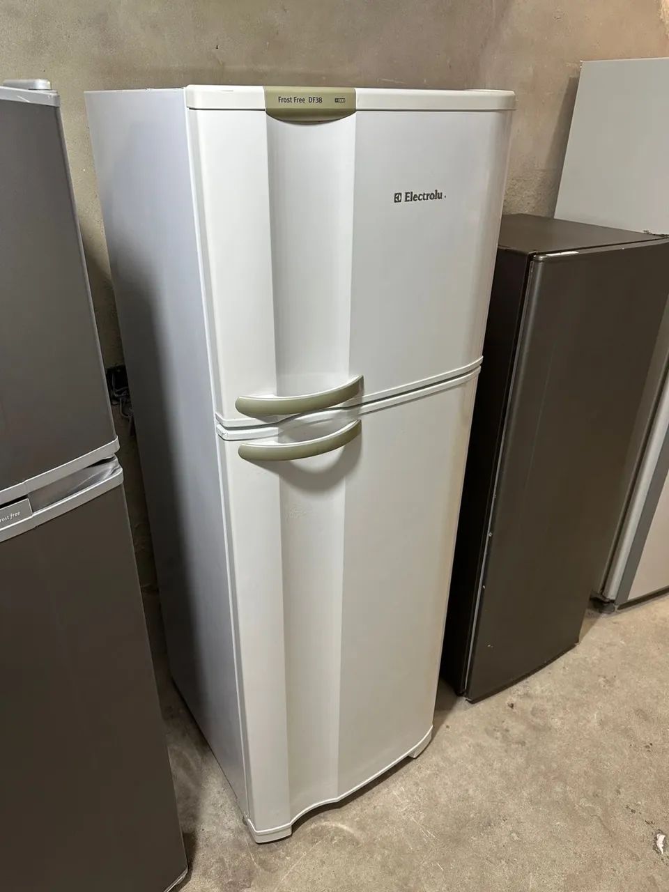 Geladeira Eletrolux 356 litros - Foto 3